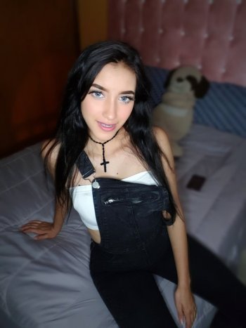 EneproXWEAAL7zM.jpg EneproXWEAAL7zM.jpg