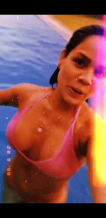 Screenshot_20210123-221209_Video Player.jpg