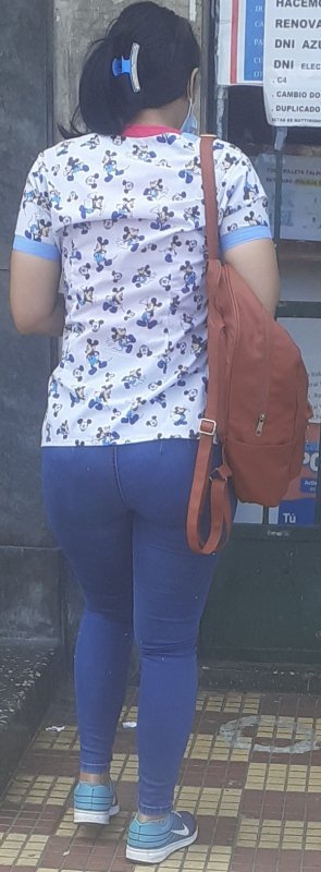 jov vene culona jm (2).jpg