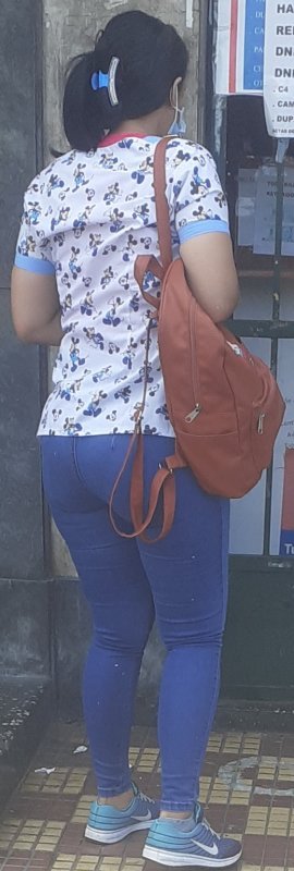 jov vene culona jm (4).jpg