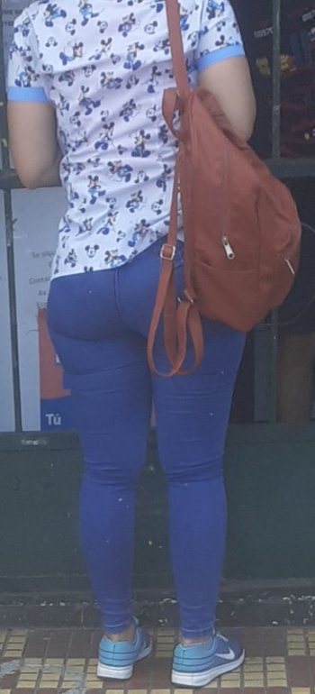 jov vene culona jm (7).jpg