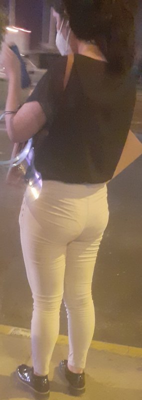 chibola culona parad (4).jpg