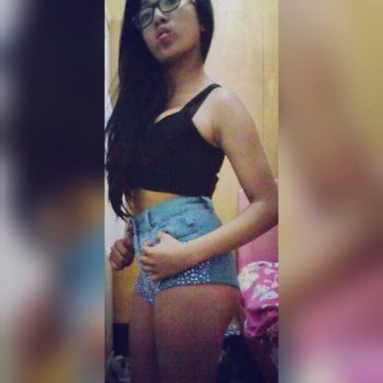 Danitza Reyes D Louzad's3.jpg