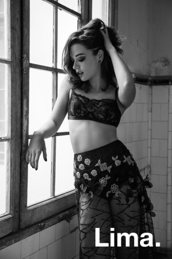 grisFIORELLA-PENANO1200.png grisFIORELLA-PENANO1200.png