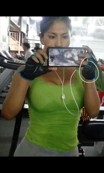 camila culona gym 959833156.png