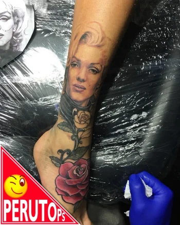 lesli shaw tatuaje.webp lesli shaw tatuaje.webp