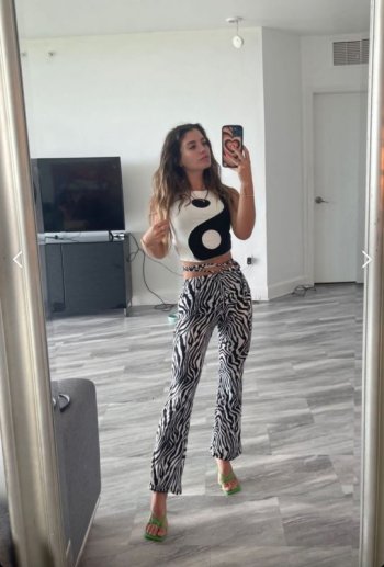 Screenshot_20210815-225446_Instagram Lite.jpg