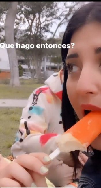 Screenshot_20211022-200932_Slow Motion Video Zoom Player.jpg