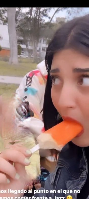 Screenshot_20211022-200401_Slow Motion Video Zoom Player.jpg