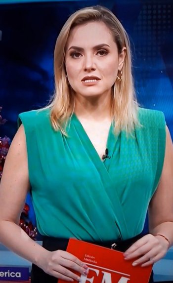 Screenshot_20211201-133416_Video Player.jpg