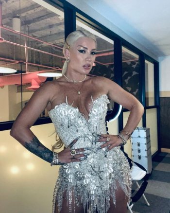 leslieshaw_263237181_326635078977781_5913847435478225511_n.jpg leslieshaw_263237181_326635078977781_5913847435478225511_n.jpg