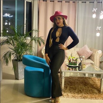 Screenshot 2022-01-13 at 07-20-42 Yeilu ( yeilu21) está en Instagram.jpg