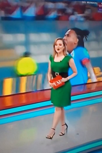 Screenshot_20220202-124522_Video Player.jpg