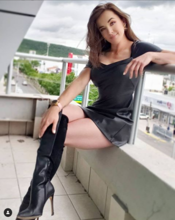 Screenshot 2022-02-03 at 21-23-17 Kori Salinas.png