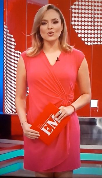 Screenshot_20220204-121959_Video Player.jpg