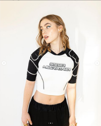 Screenshot 2022-02-09 at 00-31-32 Clara Galle.png