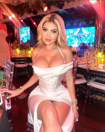 Alexa Dellanos 18.png Alexa Dellanos 18.png