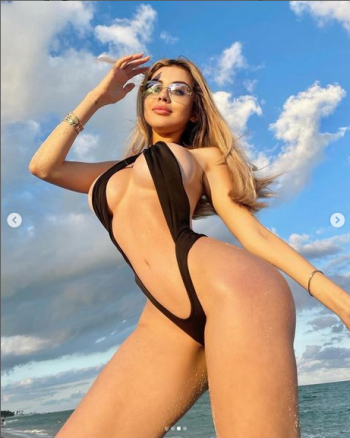 Alexa Dellanos 20.png Alexa Dellanos 20.png