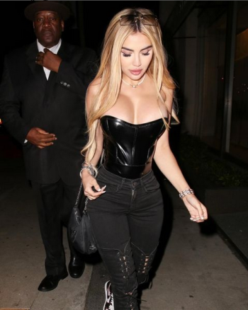 Alexa Dellanos 37.png Alexa Dellanos 37.png