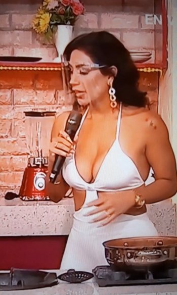 Screenshot_20220218-125529_Video Player.jpg