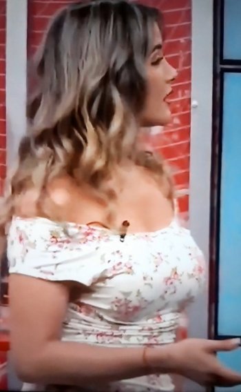 Screenshot_20220217-211949_Video Player.jpg