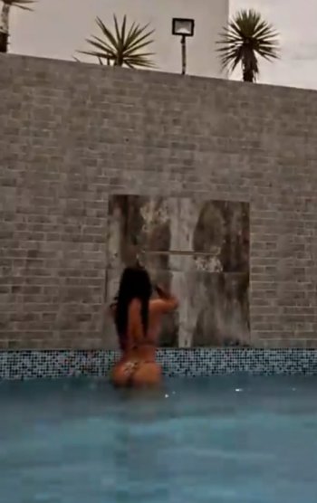 Screenshot_20220307-134429_Video Player.jpg