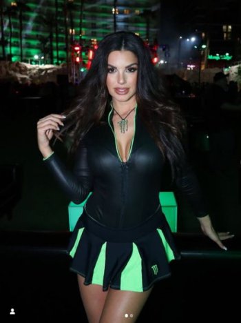 Victoria Vesce, J.D. (@victoriavesce) � Fotos y videos de Instagram - Google Chrome_Snap_003.jpg