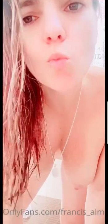 Screenshot_20220426-005602_Video Player.jpg