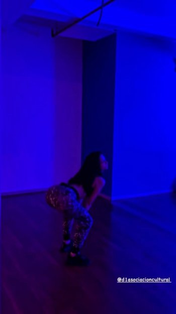 Screenshot_20220531-230150_Video Player.jpg