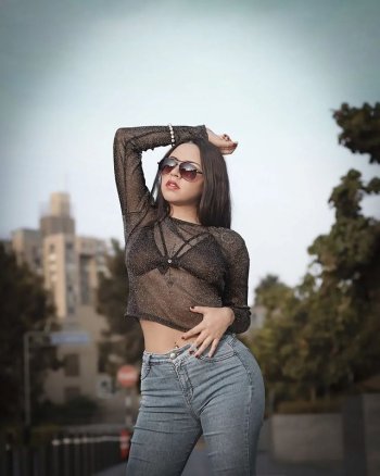 Se viste de sería pero es altamente perversa --_._--_mrjrojasfotografia(WEBP).jpg