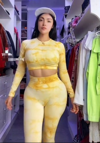 Screenshot_20220613-003240_Video Player.jpg