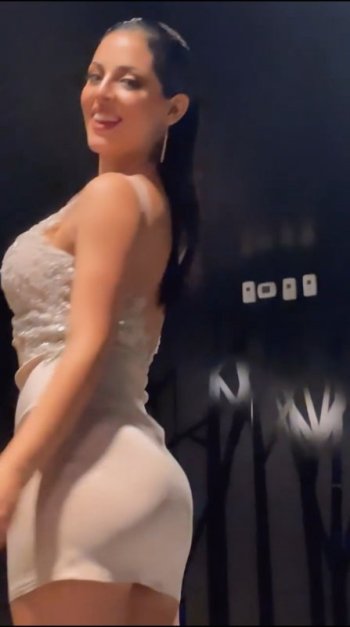 Screenshot_20220622-000106_Video Player.jpg