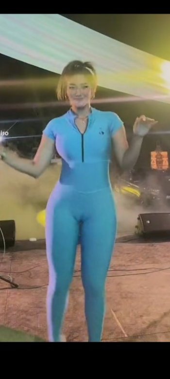 Screenshot_20220702-014213_Slow Motion Video Zoom Player.jpg