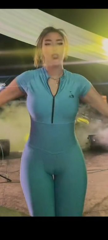 Screenshot_20220702-014050_Slow Motion Video Zoom Player.jpg