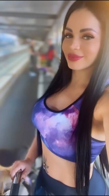 Screenshot_20220704-093940_Video Player.jpg