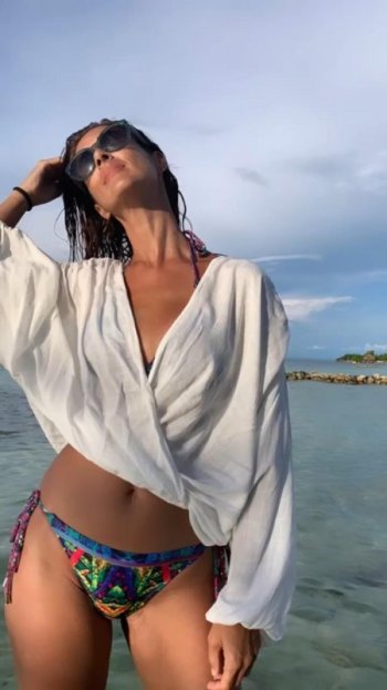 vanessasabaoficial (2).jpg