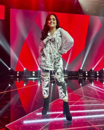 danieladarcourtoficial Mi gente, hoy es la primera noche de conciertos PHOTO.jpg