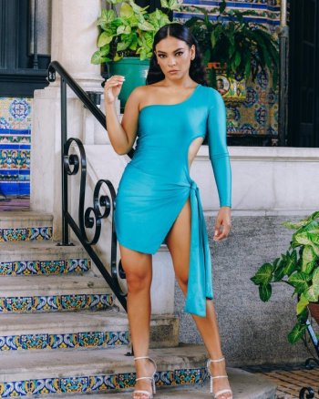 cielitok Esta foto es parte de un videoclip.Dime de qué PHOTO.jpg