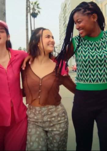 Screenshot_20220824-182335_Video Player.jpg