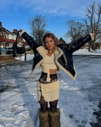 flavialaosu-___2994829705340962716___-1.jpg flavialaosu-___2994829705340962716___-1.jpg