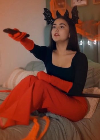 Screenshot_20221217-084230_Video Player.jpg