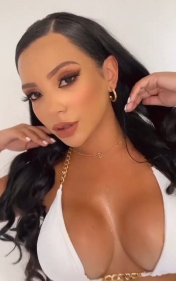 Screenshot_20221218-191728_Video Player.jpg