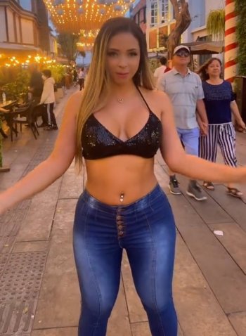 Screenshot_20221220-081234_Video Player.jpg