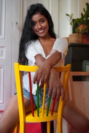 Screenshot_20221230-224234_Video Player.jpg