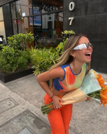 flavialaosu-___3018735577617781866___-3.jpg flavialaosu-___3018735577617781866___-3.jpg