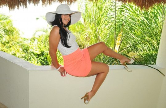 Dark-Yss Morenita Mia 700-799 0796.jpg