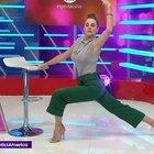 dona_rebe Trabajando y estirándome…  buenmartes larisalocuratodo  lamusicacalmaelalma PHOTO.jpg