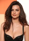 572472573__emily_ratajkowski_at_vanity_fair_oscar_party_in_beverly_hills_03-02-2025__4_.jpg