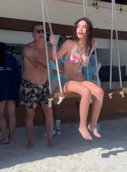 Screenshot_20250409_065517_Video Player.jpg