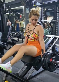 Screenshot_20250409_075910_Video Player.jpg